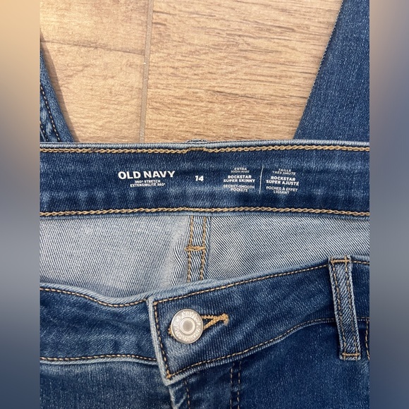 Old Navy Jeans - Picture 3 of 4